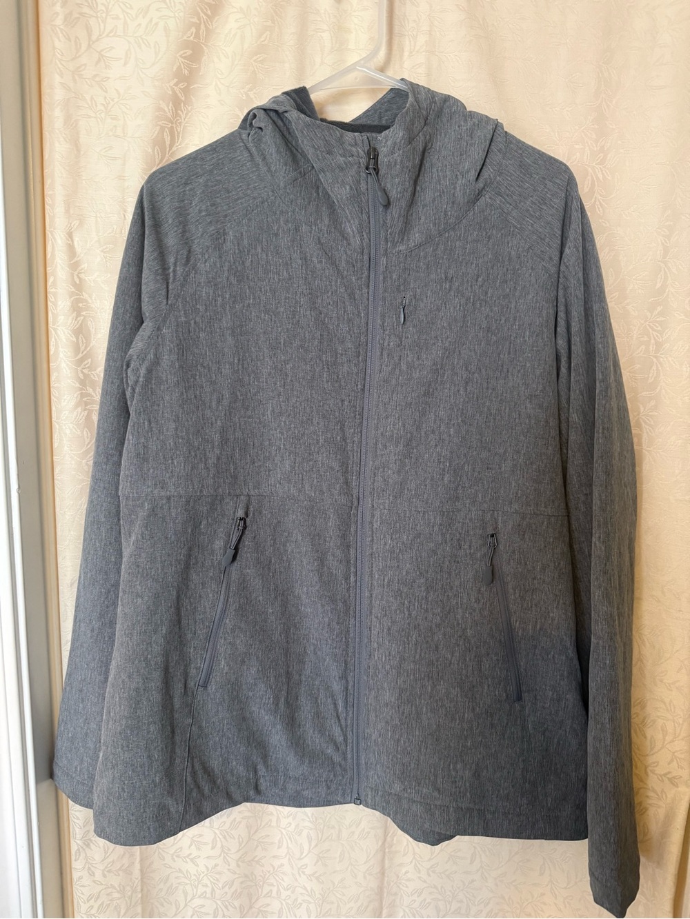 Kirkland Soft Shell Jacket, Women’s Large Gray Fleece Lining Utility Jacket Hood